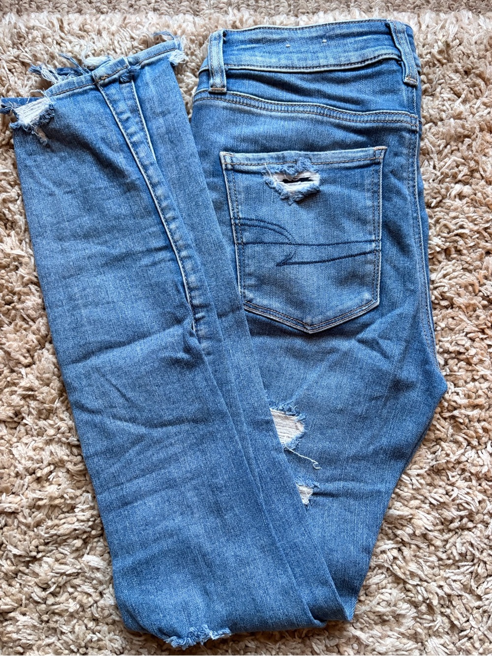 American Eagle Outfitters Women's Light Blue Distressed Skinny Jeans